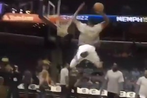 简直不要太炸裂！这TM是属于人类的弹跳？